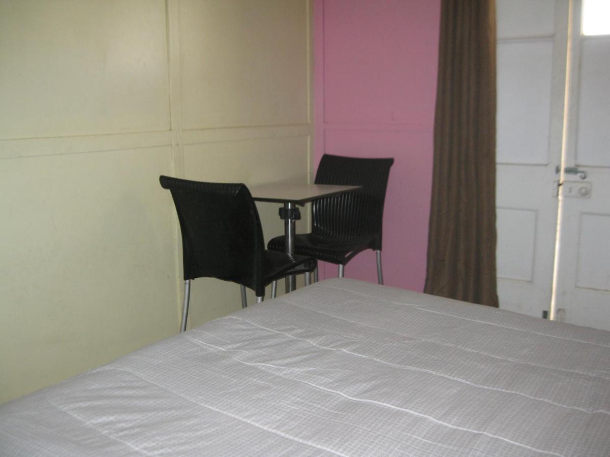 Australian Hotel Winton Budget Hotel Accommodation Zewnętrze zdjęcie