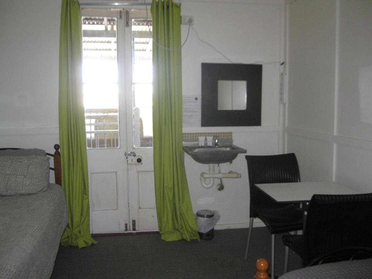 Australian Hotel Winton Budget Hotel Accommodation Zewnętrze zdjęcie
